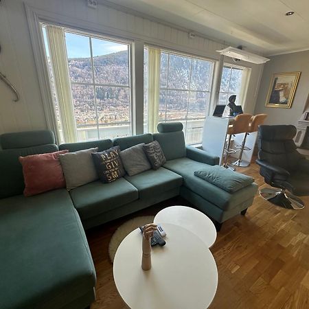 B&B I Flott Utsiktseiendom オタ エクステリア 写真